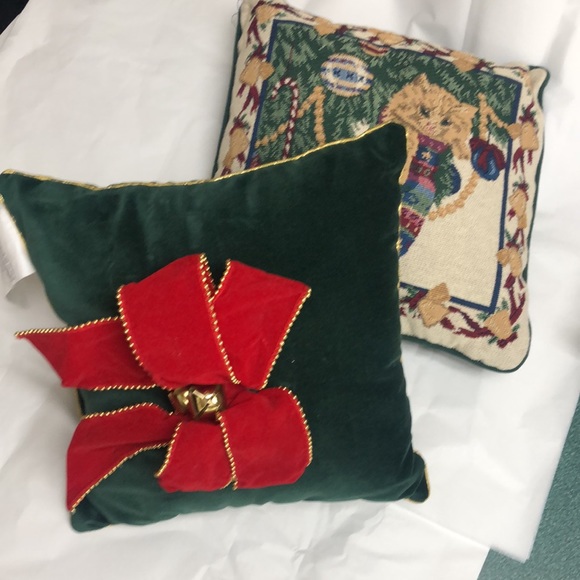 Christmas throw pillow BOGO - Picture 6 of 7